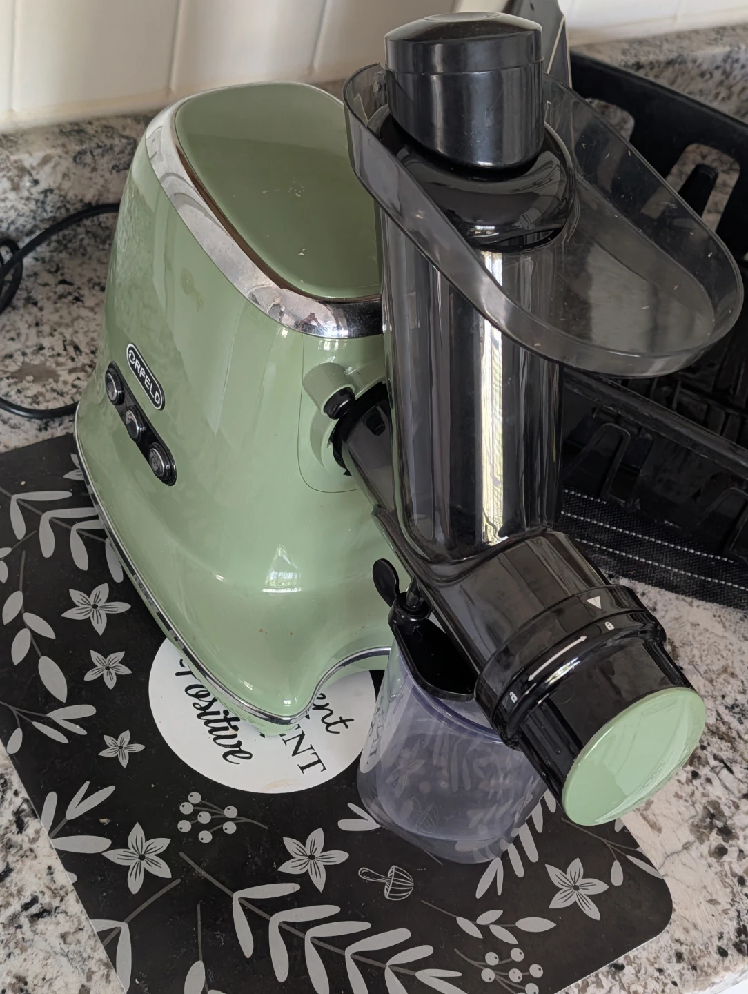 Slow / Cold press Juicer - photo 2