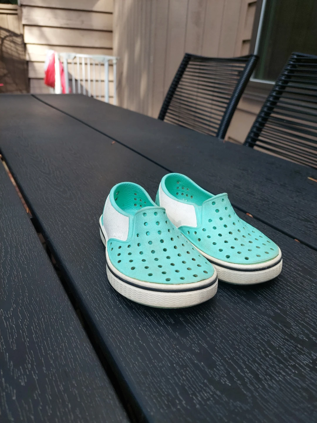 Native Shoes Kids Mint Slip-Ons Size 7