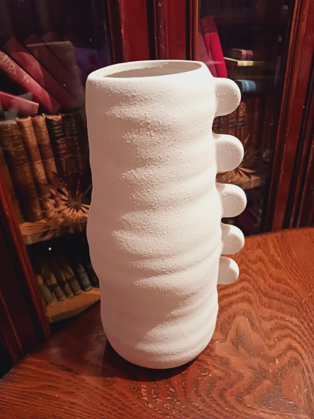 Large White Ceramic Vase - photo 2