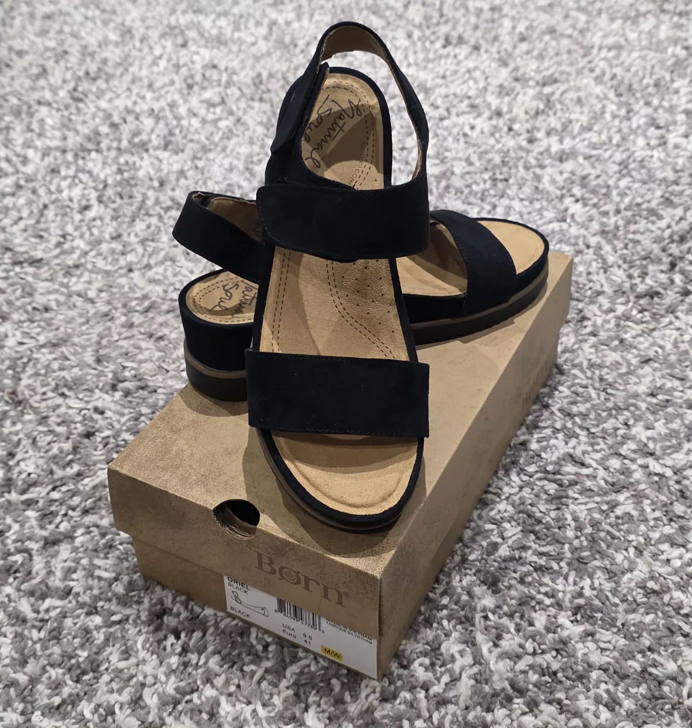 Born Oriel Black Sandals Size 9.5