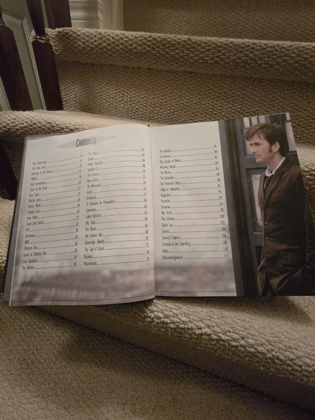 Doctor Who The Visual Dictionary & Official Annual 2012 - photo 2