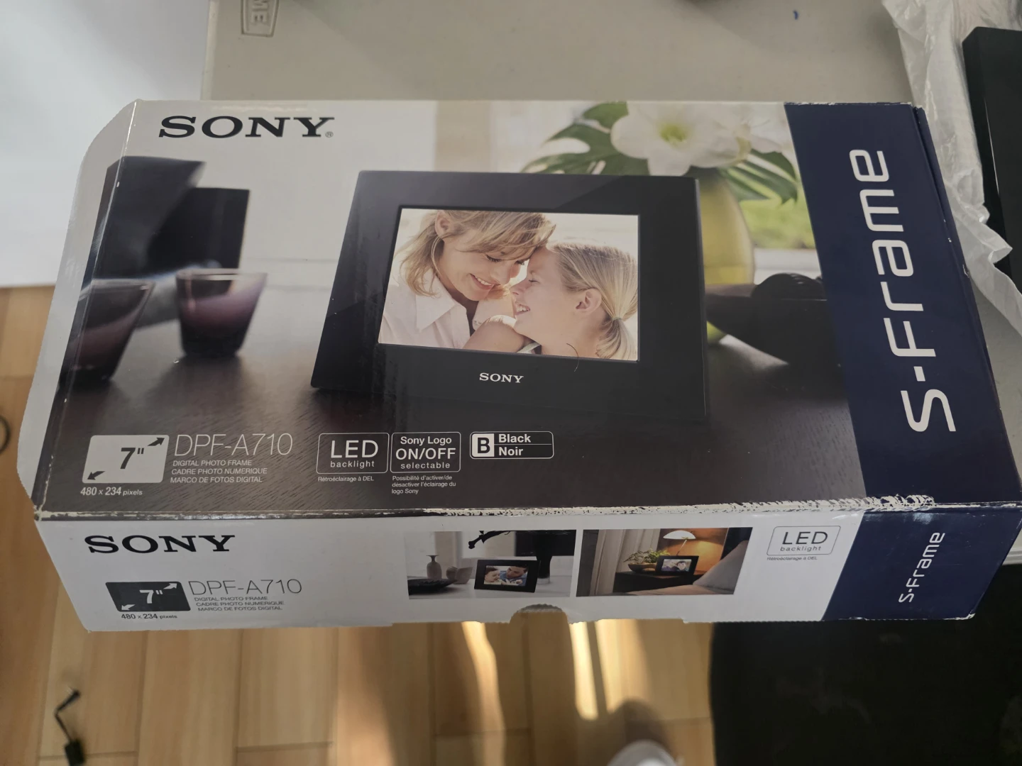 Sony S-Frame 7-inch Digital Photo Frame DPF-D710 - photo 2