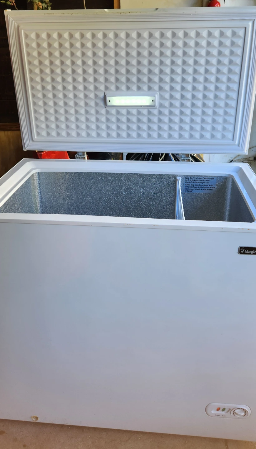 Magic Chef Chest Freezer - photo 4