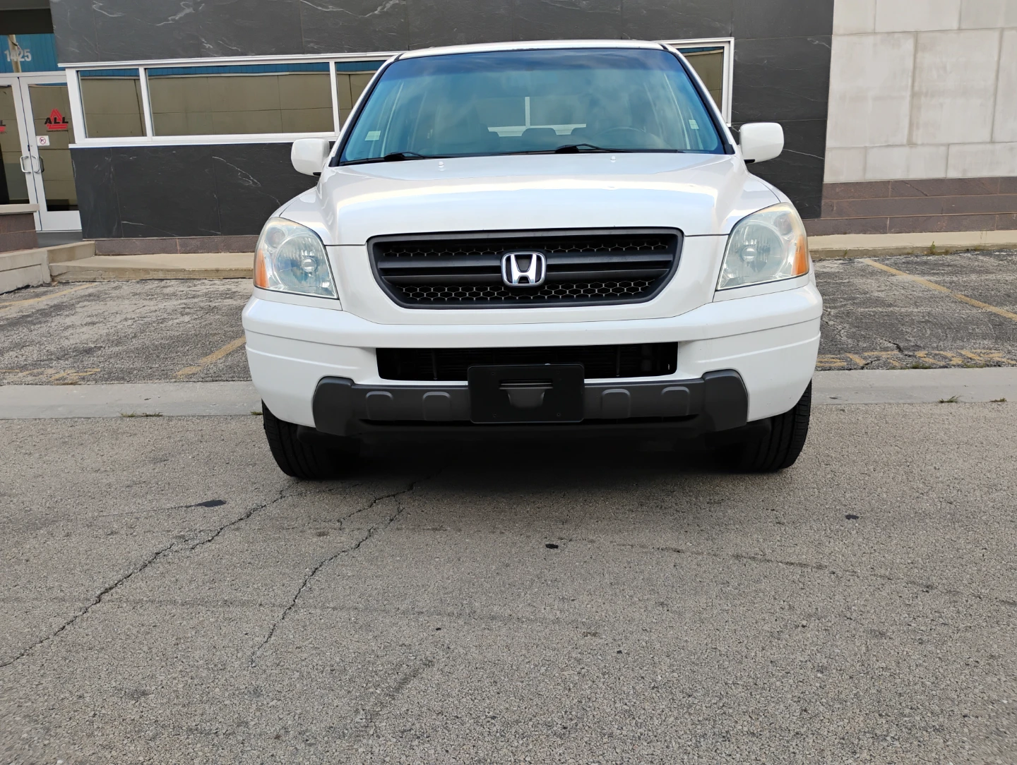 White Honda Pilot SUV - photo 2