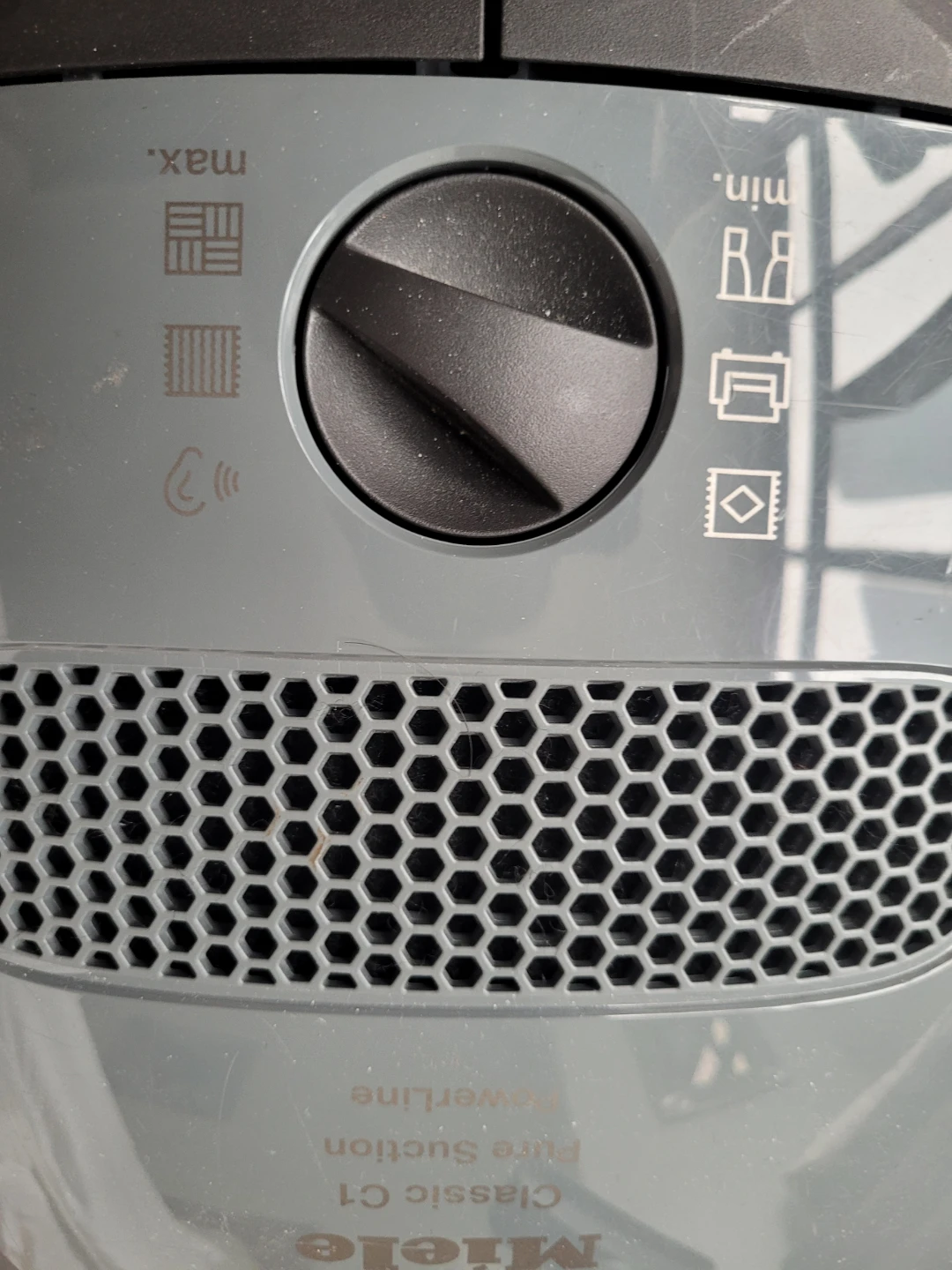 Miele Classic C1 Pure Suction PowerLine Vacuum Cleaner - photo 3