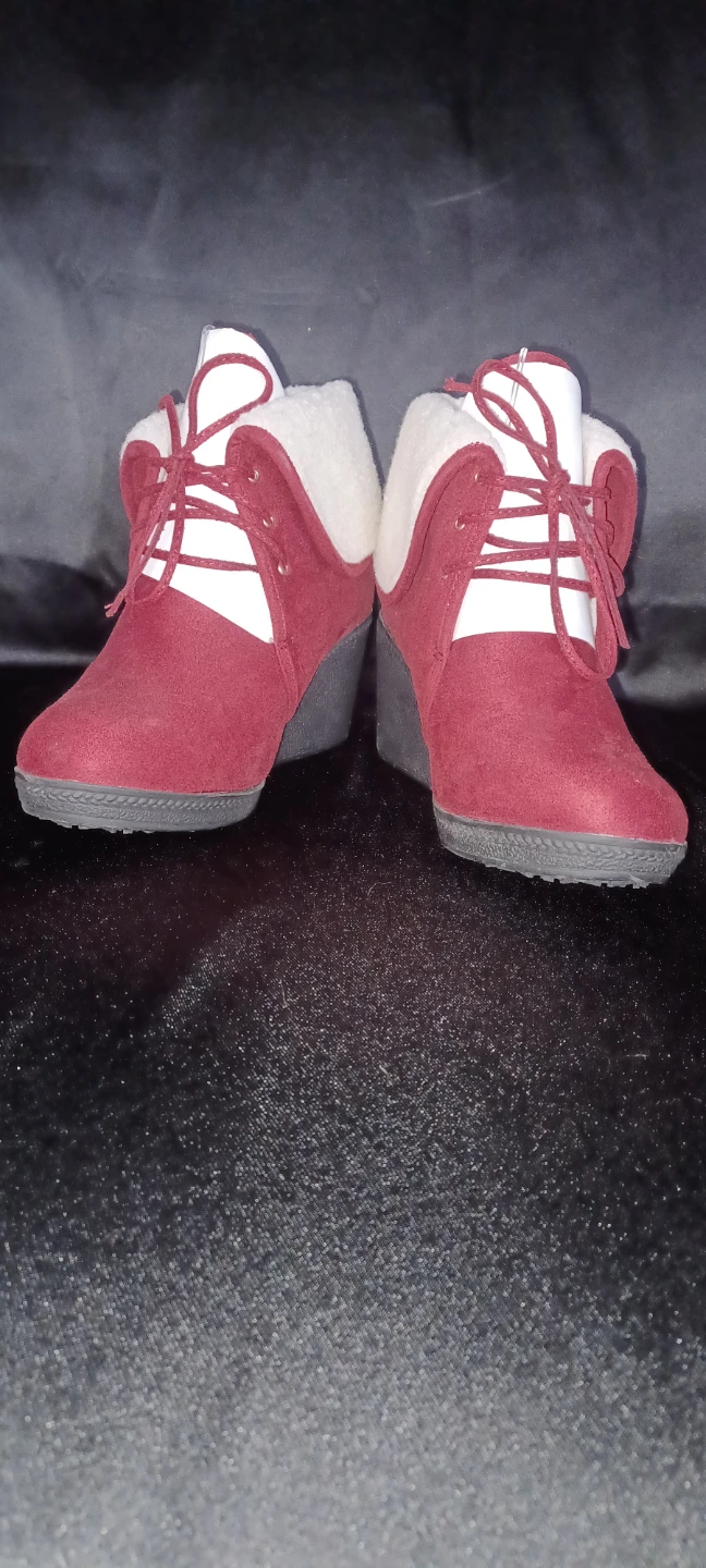 Womens Wedge Booties Size 6
