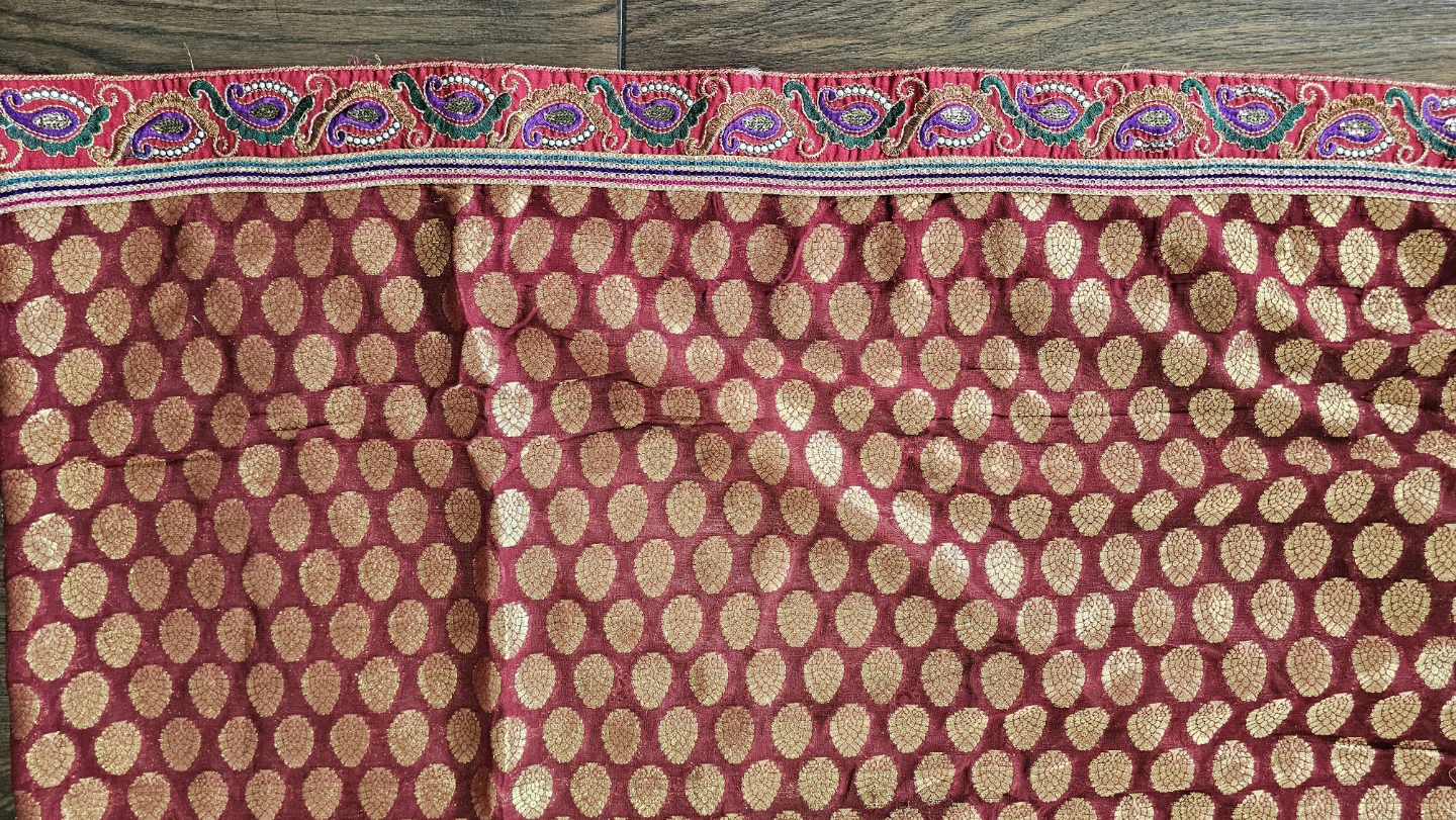 Beautiful two tone maroon and cream saree with half net. - photo 5
