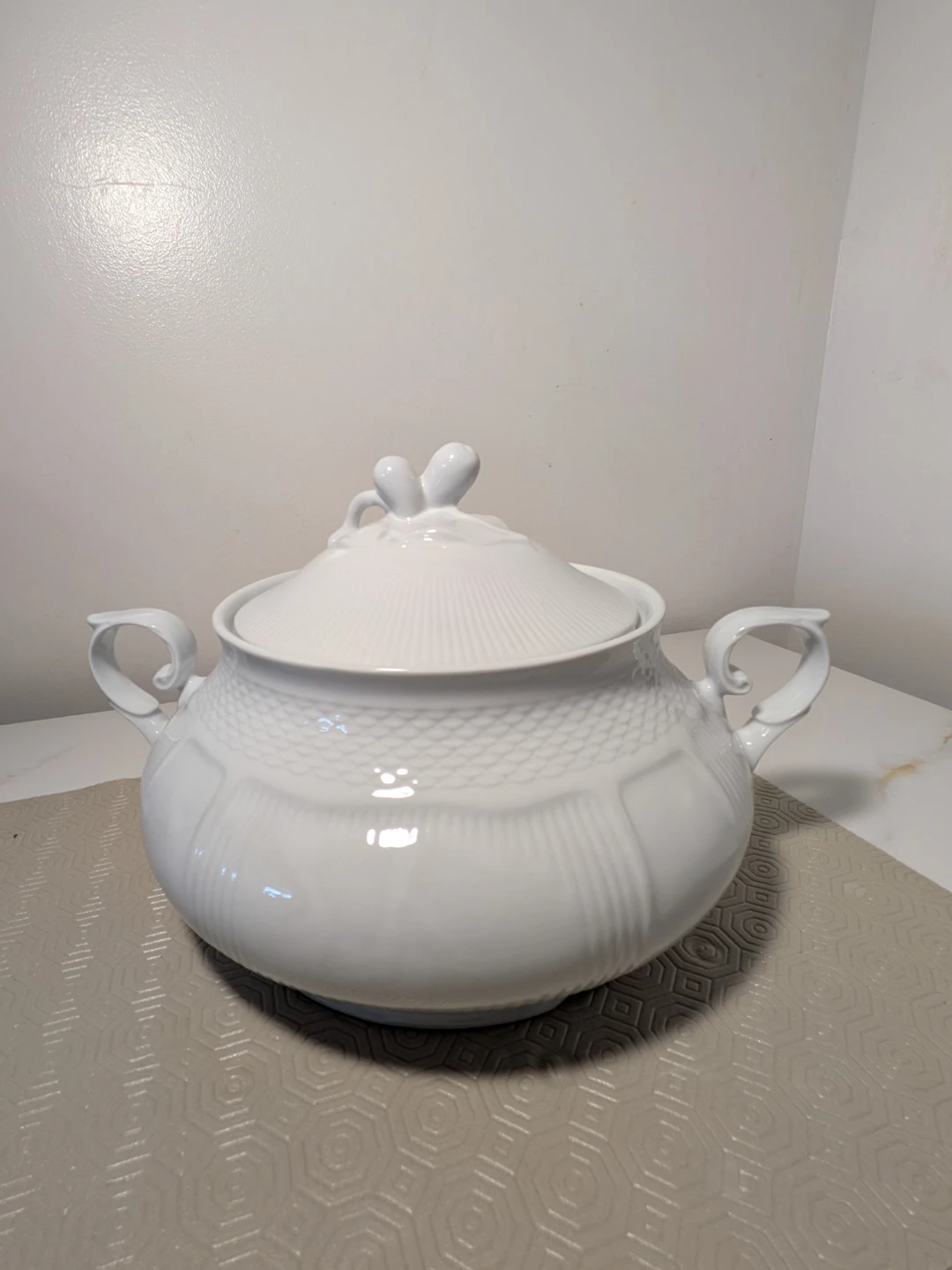 Crown Imperial Fine China Tureen - photo 2