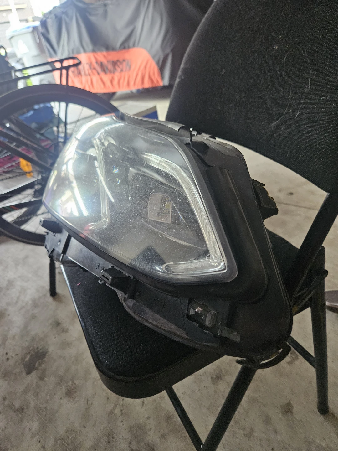 Automotive Headlight Assembly W212 - photo 3