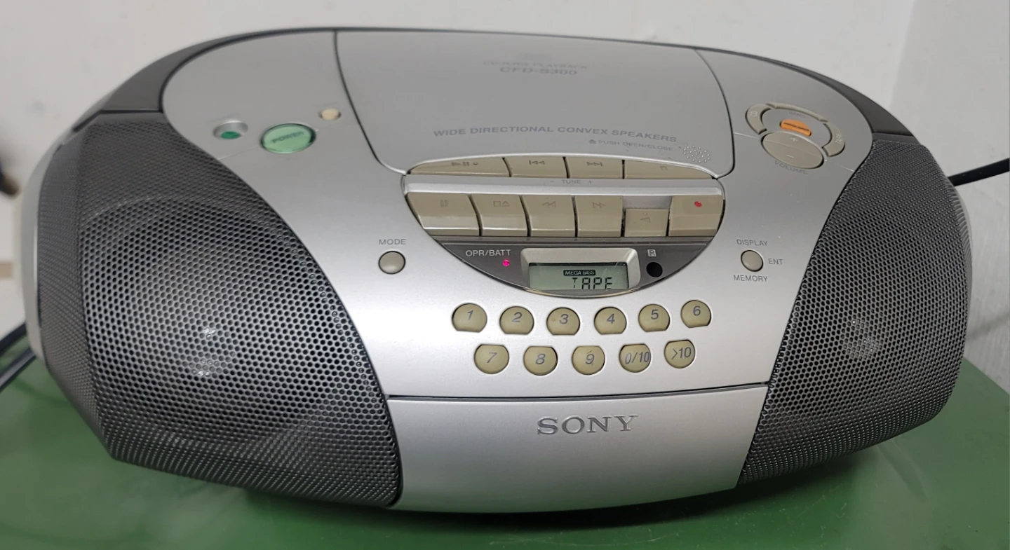 Sony CFD-S300 CD Cassette Radio