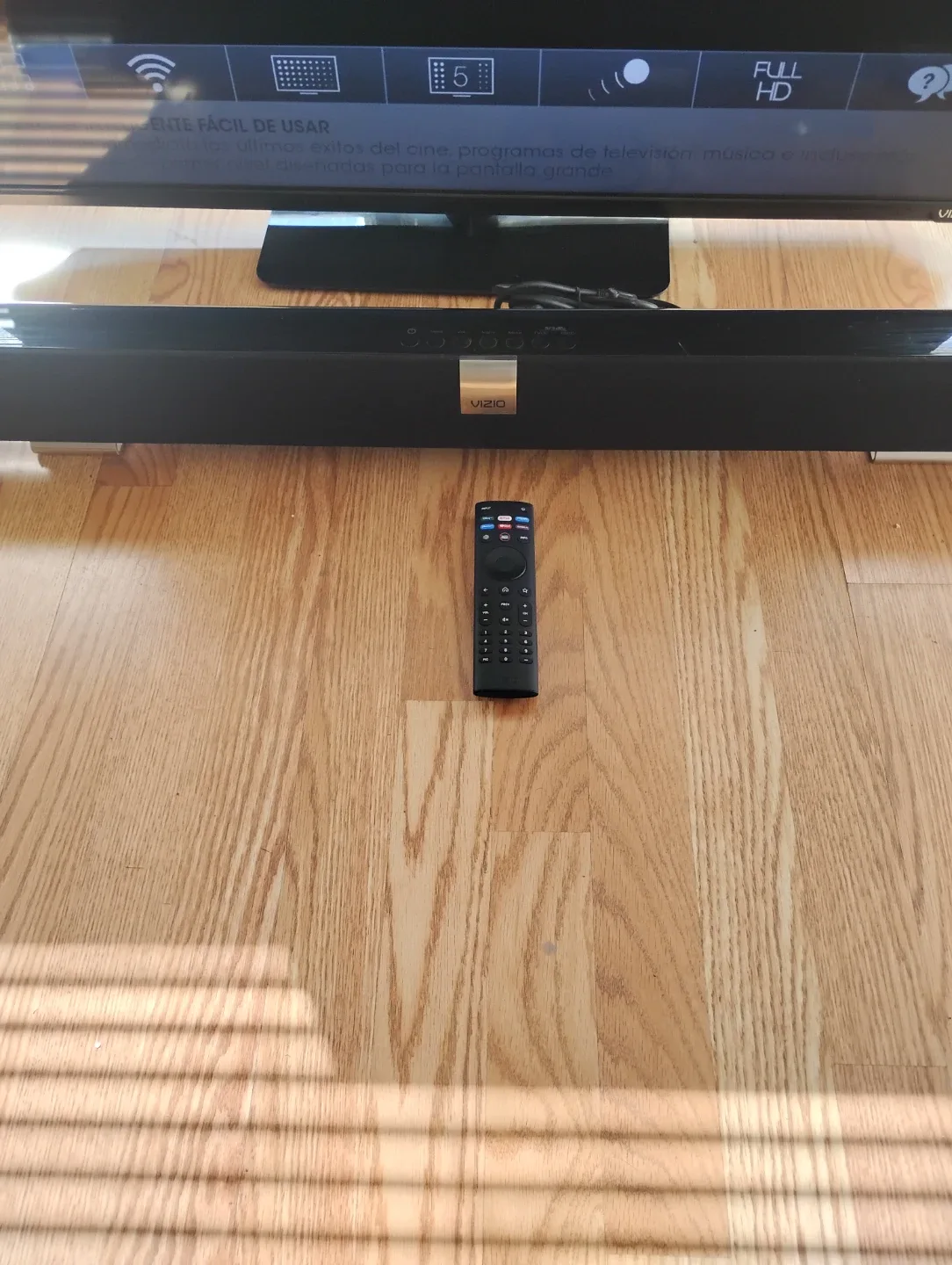Vizio 40"HD- LCD TV + VSB-200 + Remote - photo 3