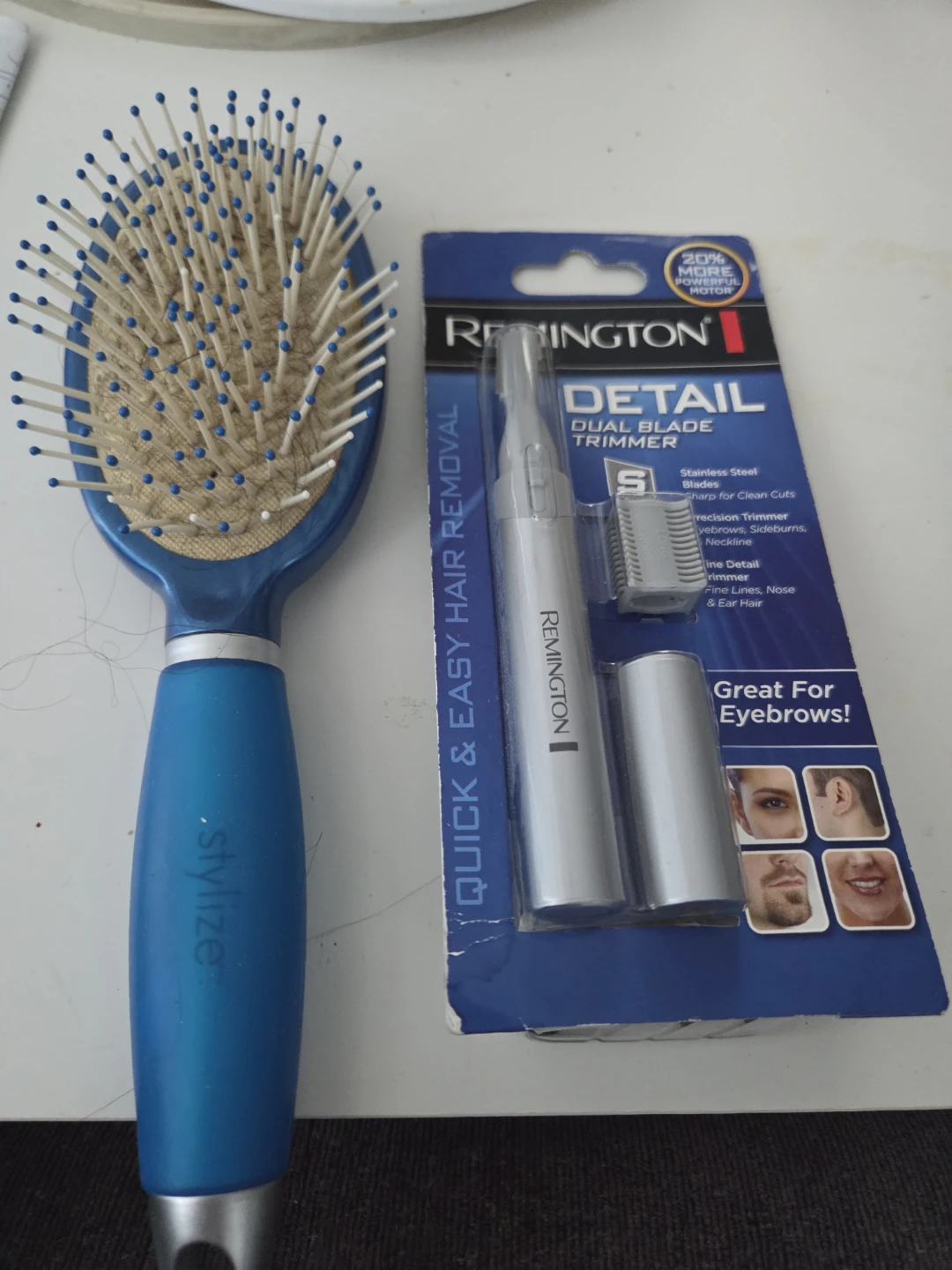 Remington Detail Trimmer and Stylize Hairbrush