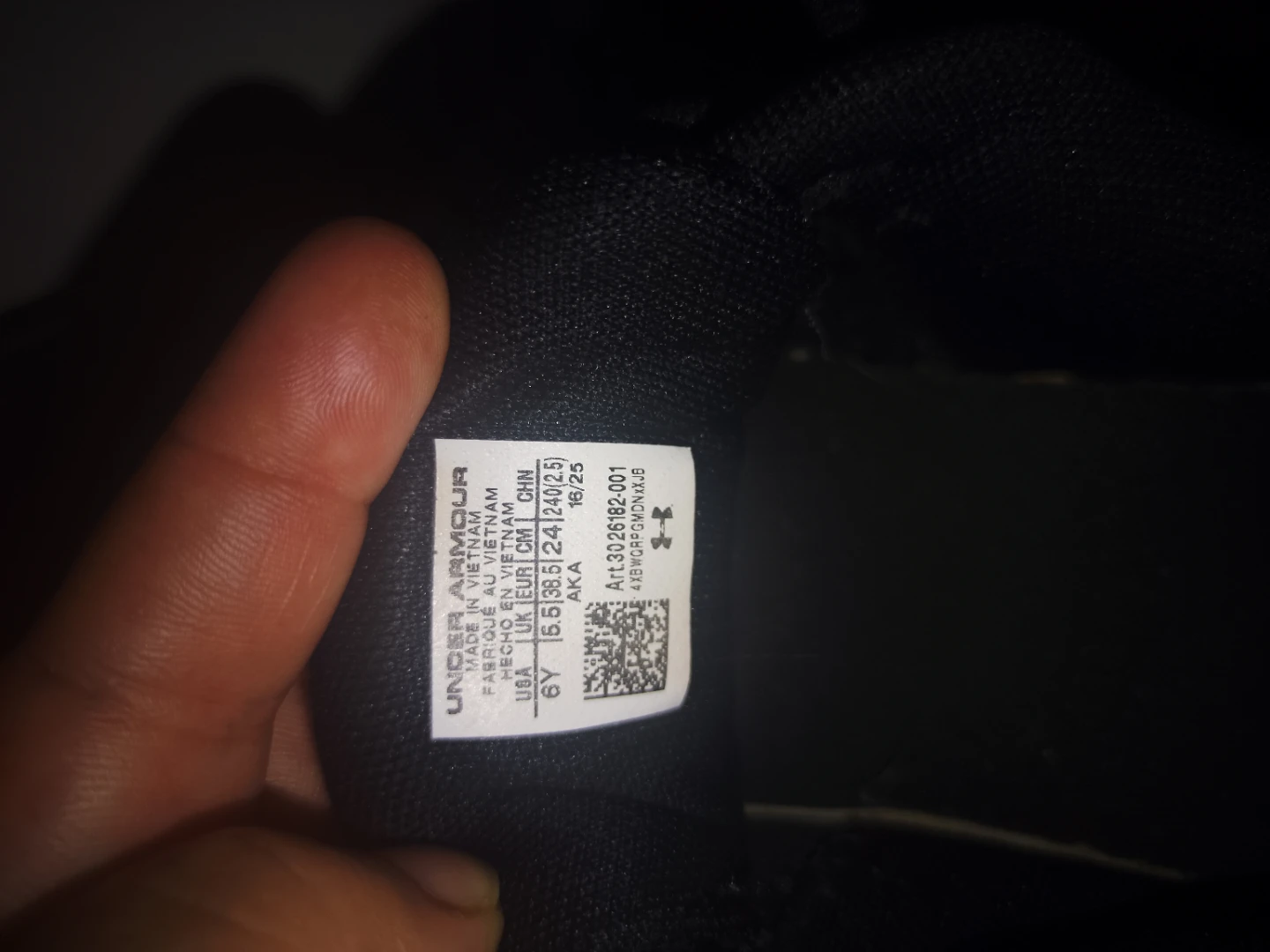 Under Armour Black Athletic Shoes Size 6Y - photo 3