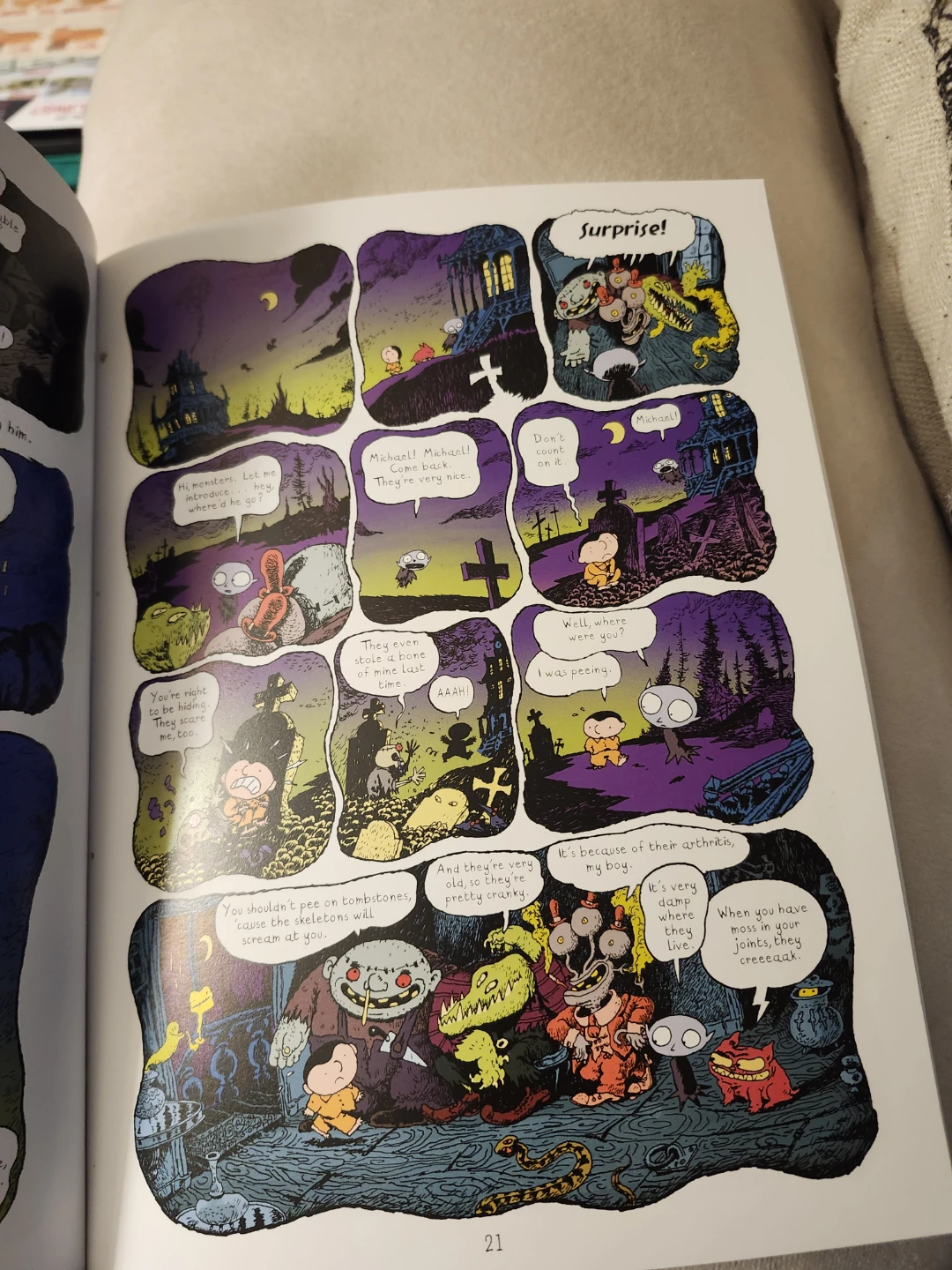 Little Vampire by Joann Sfar Graphic Novel - photo 2