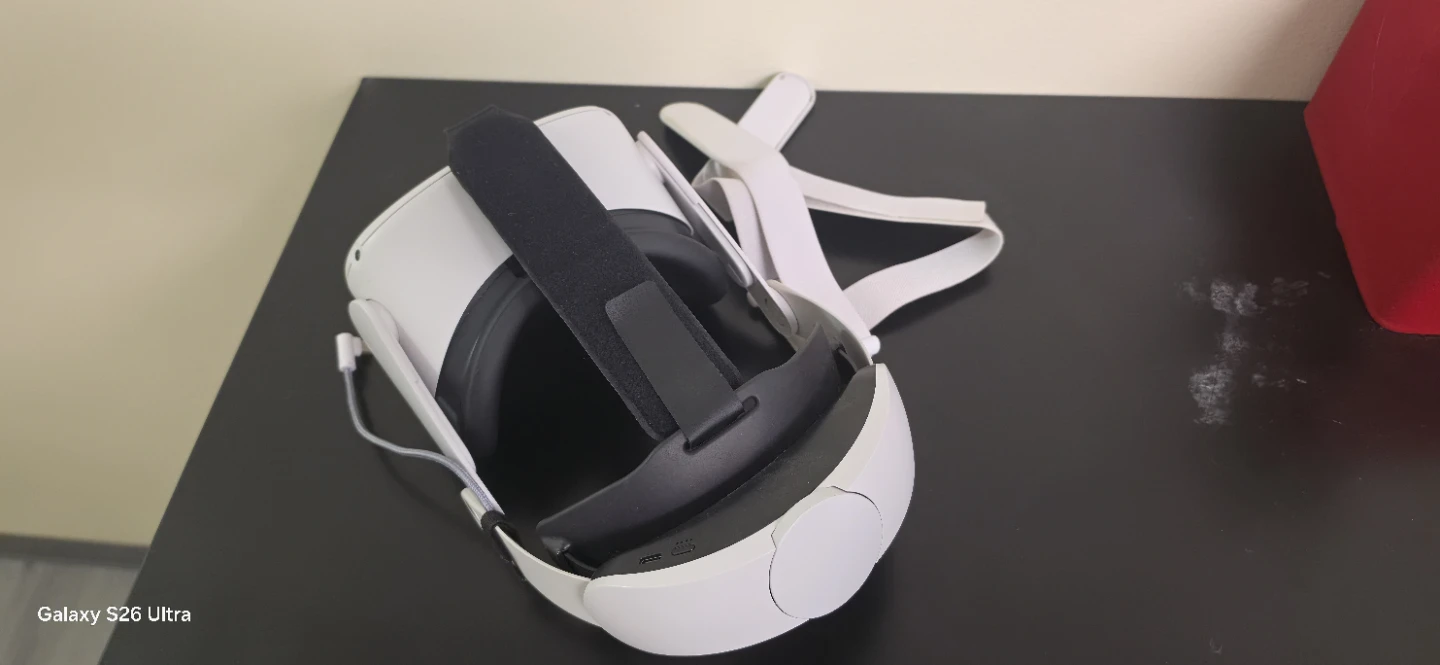 Meta Quest 2 VR Headset with Carrying Case - photo 4