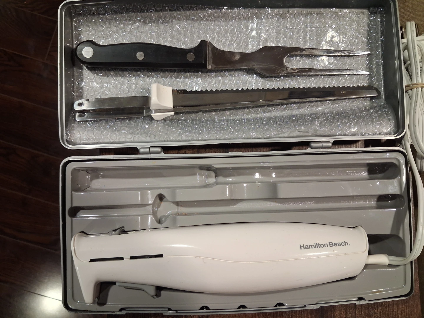 Hamilton Beach Electric Knife with Case and Fork