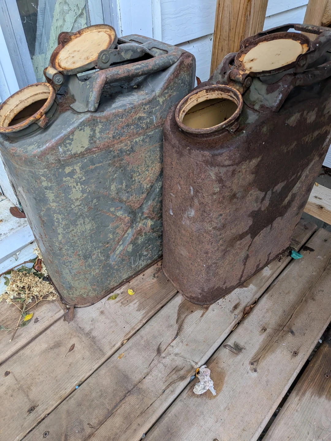Vintage Jerry Can Set