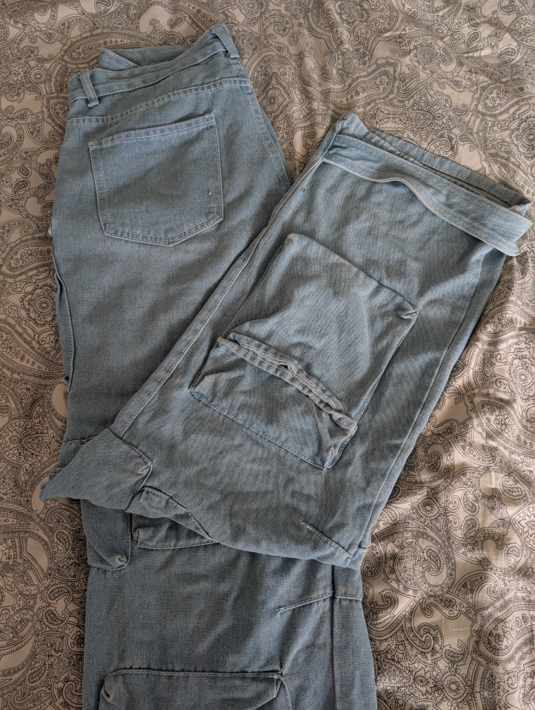Light wash denim cargo pants - photo 4