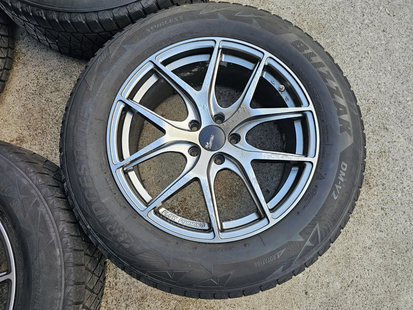 235/65 R18 WINTER TIRES ON RIMS  5×114.3 - photo 4