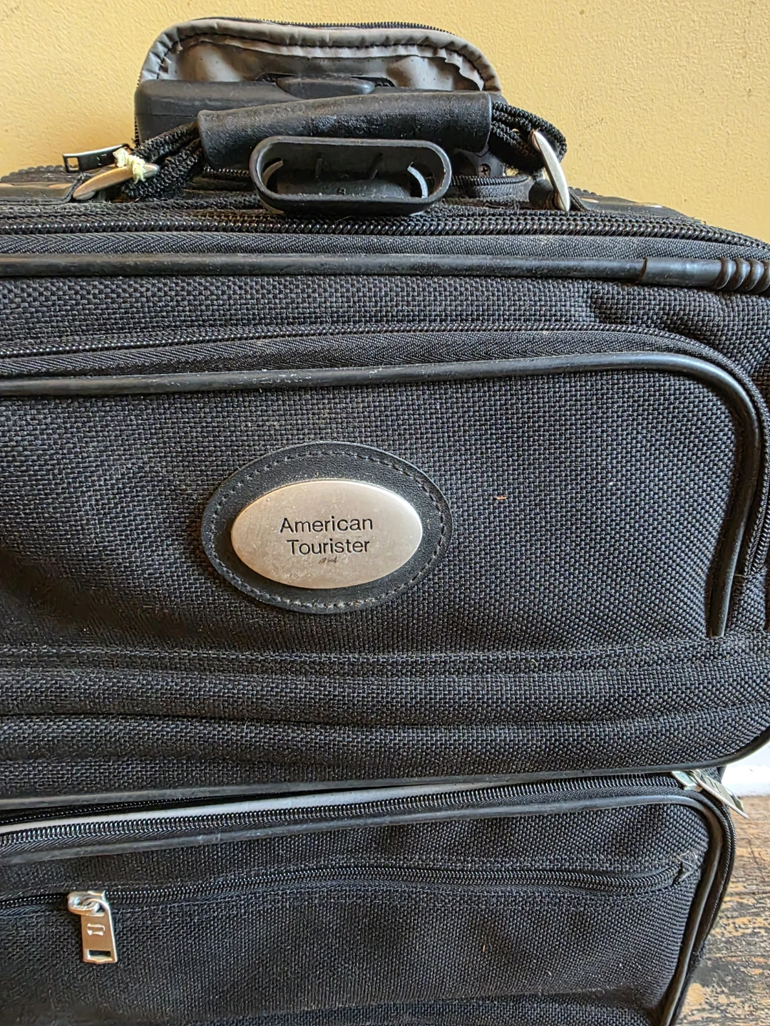 American Tourister Carry-On Luggage - photo 2