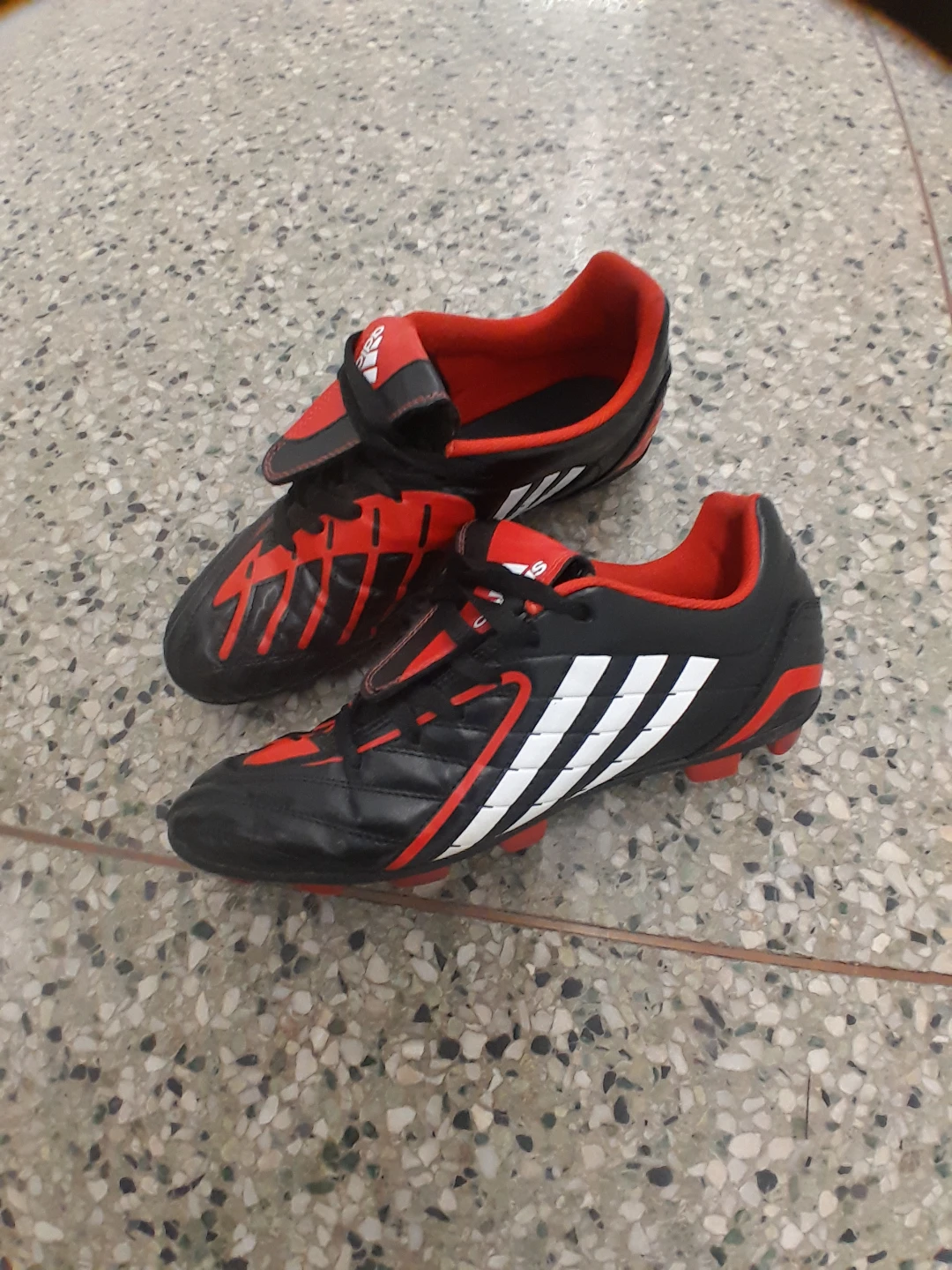 Adidas soccer cleats Men's Size 9.5 - photo 4