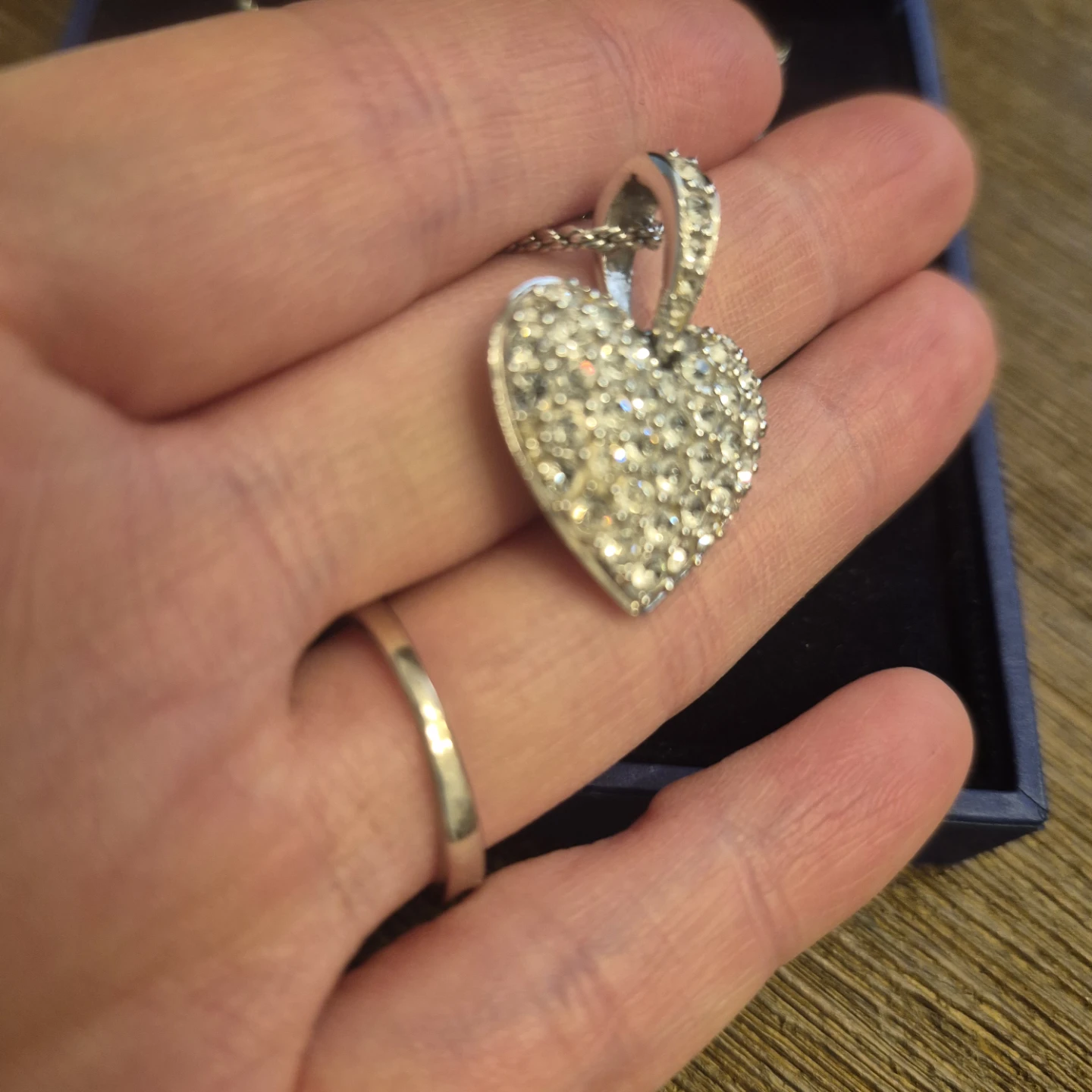 Swarovski crystal heart necklace (Minor imperfection) - photo 2