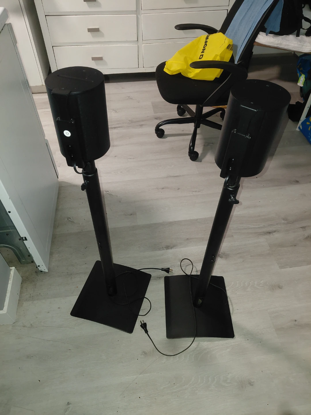 2x sonos era 100 with stands - photo 2