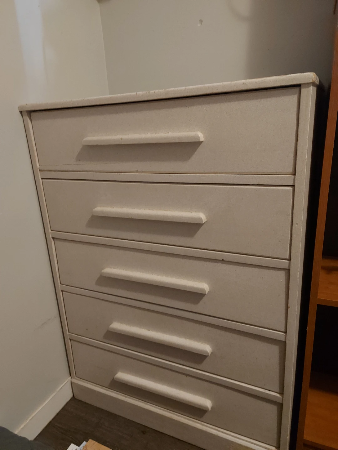 5-Drawer White Dresser - photo 2