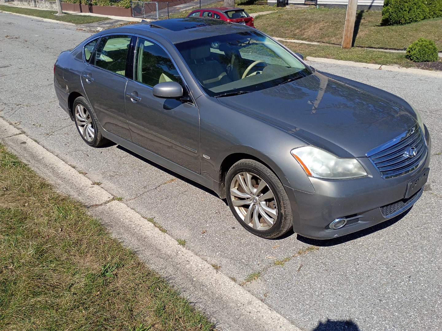 Infiniti M35x Sedan - photo 2