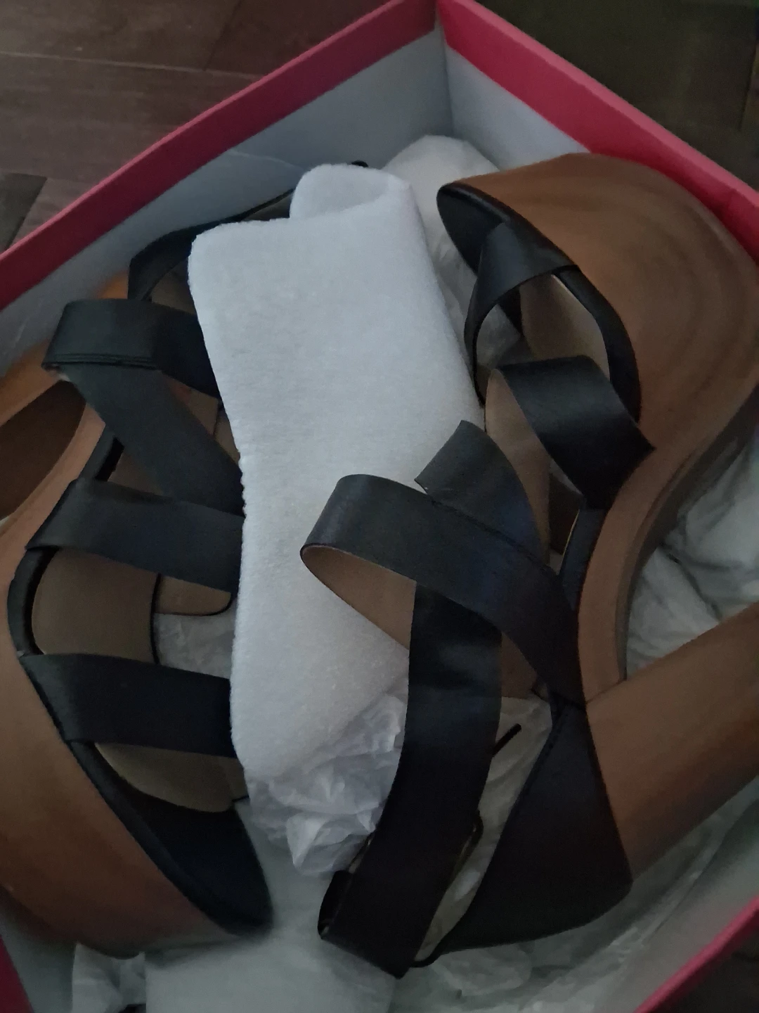 JustFab Isabeau Black Wedges