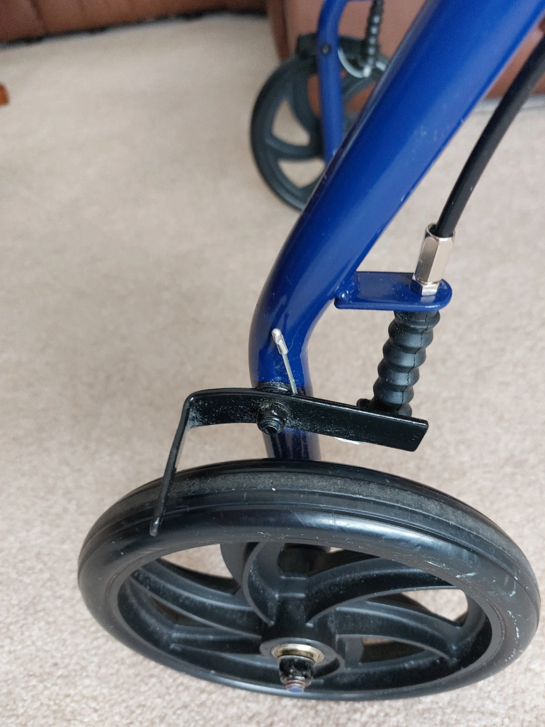 GUARDIAN WHEELED WALKER - photo 4