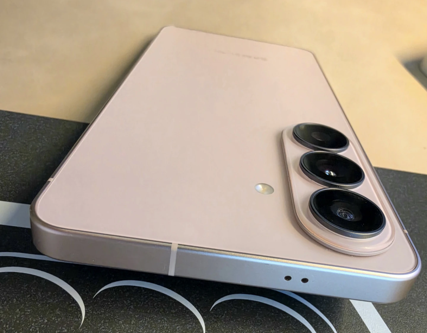 Samsung Galaxy S26 – 512GB – Pink Gold (Exclusive Colour) - photo 5