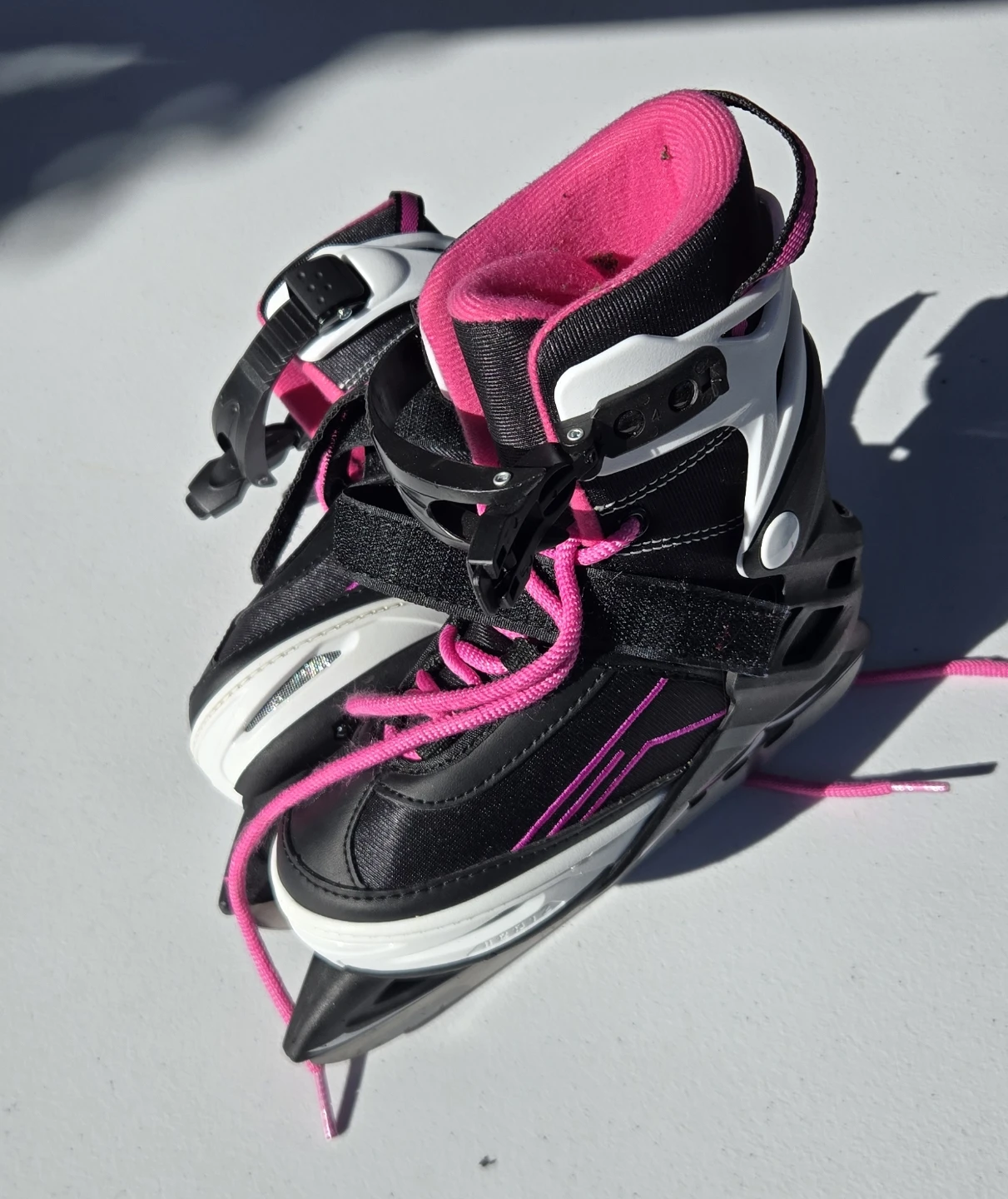 Softec Youth ice skates (size 11y-2)