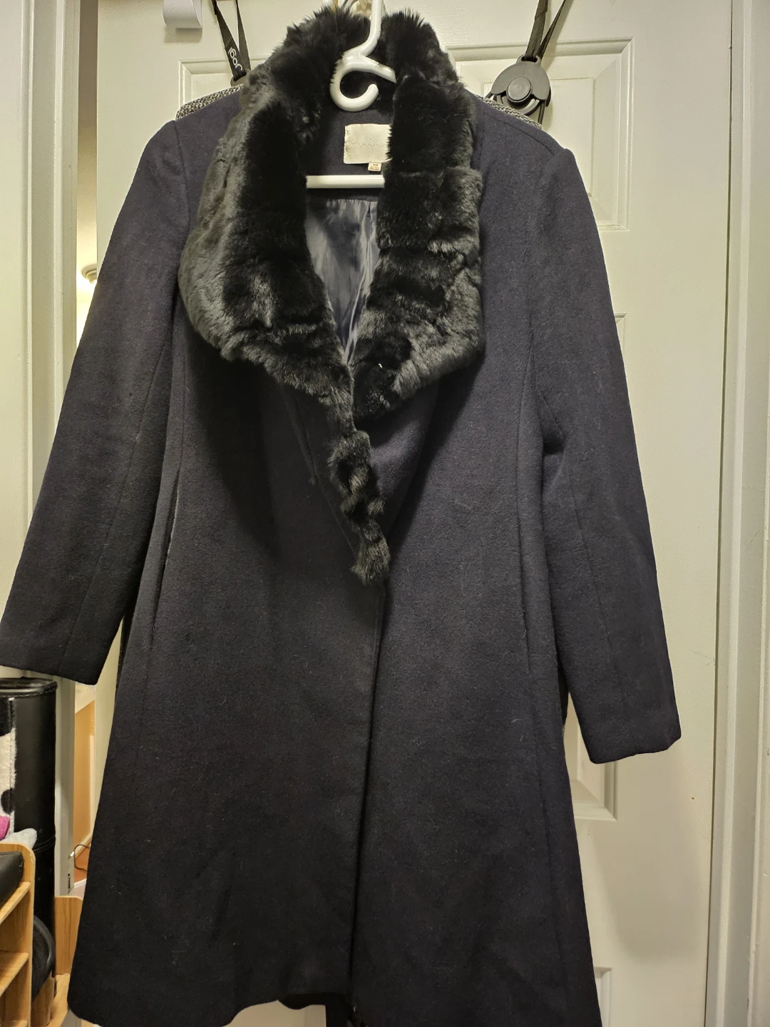 Miss K Black Coat with Faux Fur Collar. 🏈