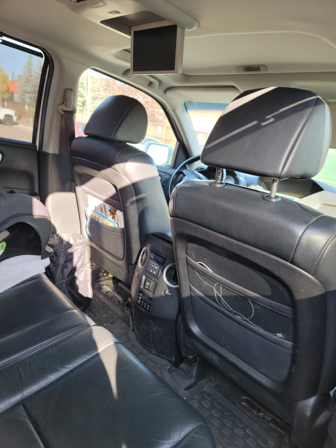 2010 White Honda Pilot SUV - photo 3