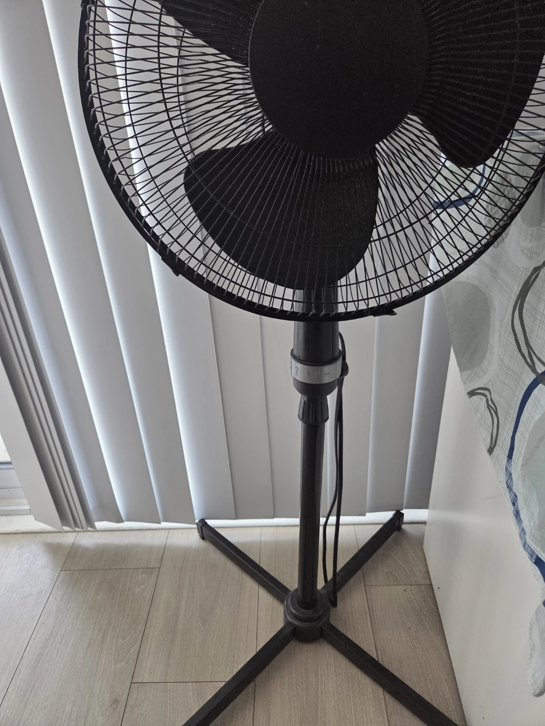 Black Standing Fan - photo 2