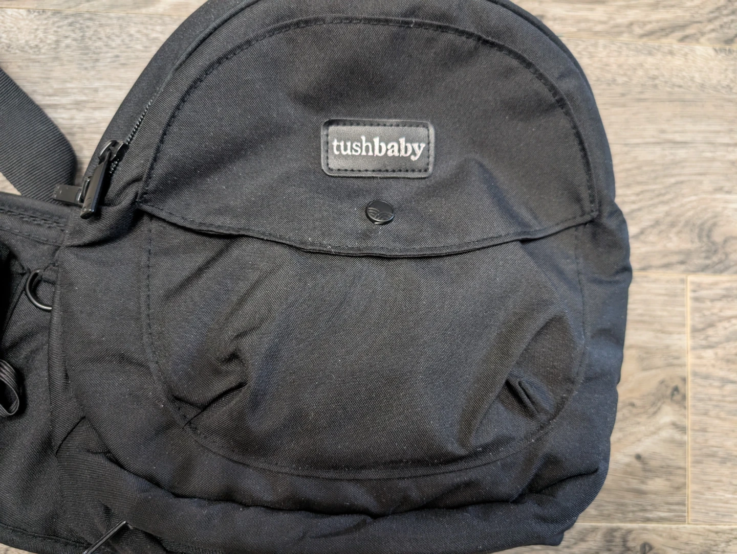 Tushbaby Black Sling Carrier Bag