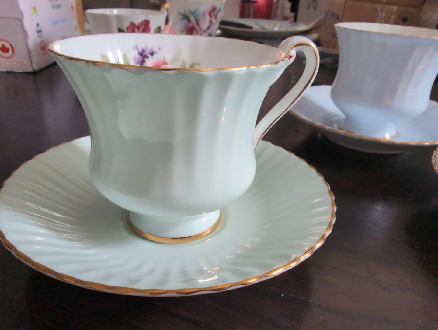 Set of 4 Vintage Paragon Teacups and Saucers - photo 4