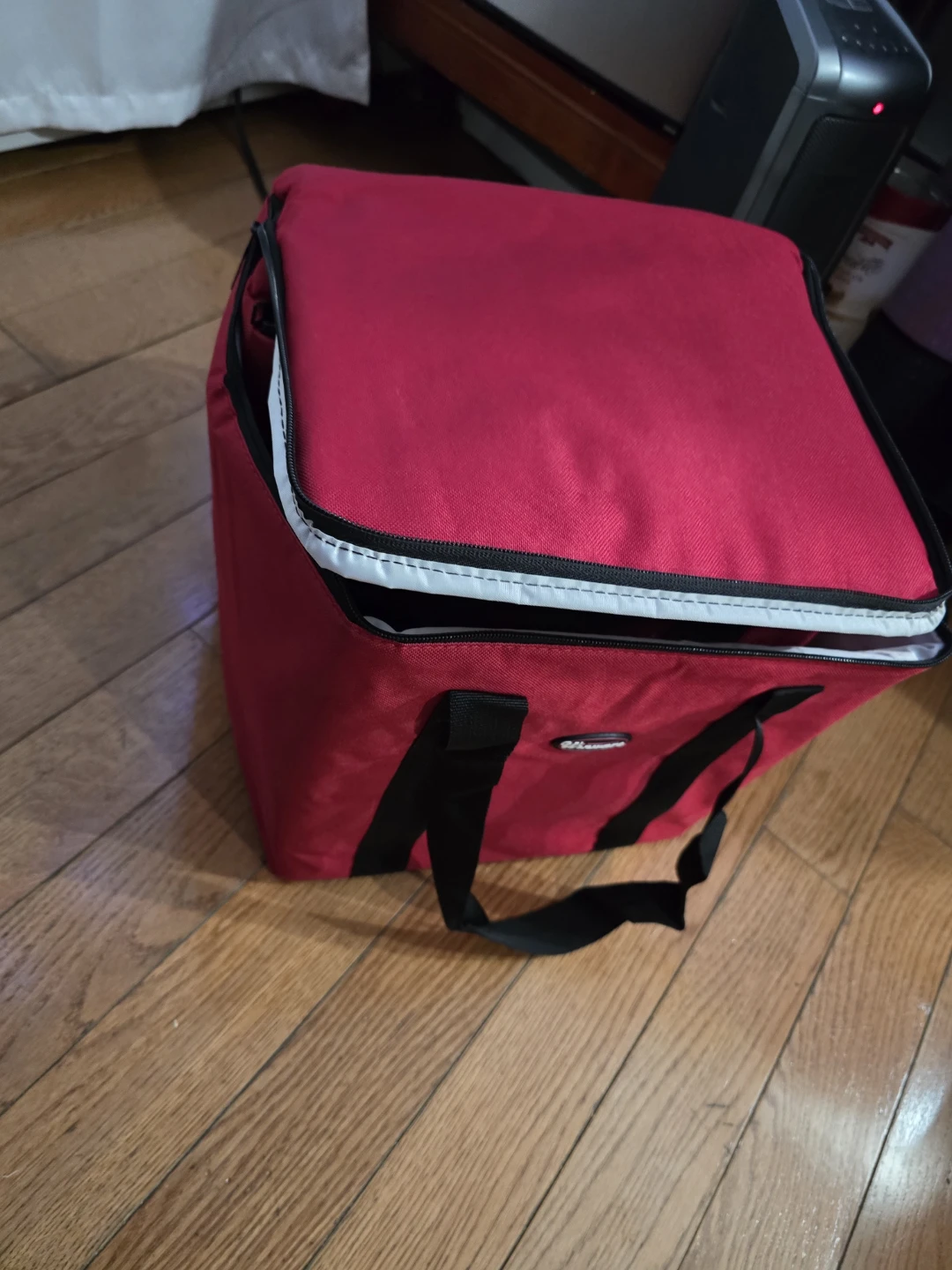 Winware Insulated Cooler Bag - photo 3
