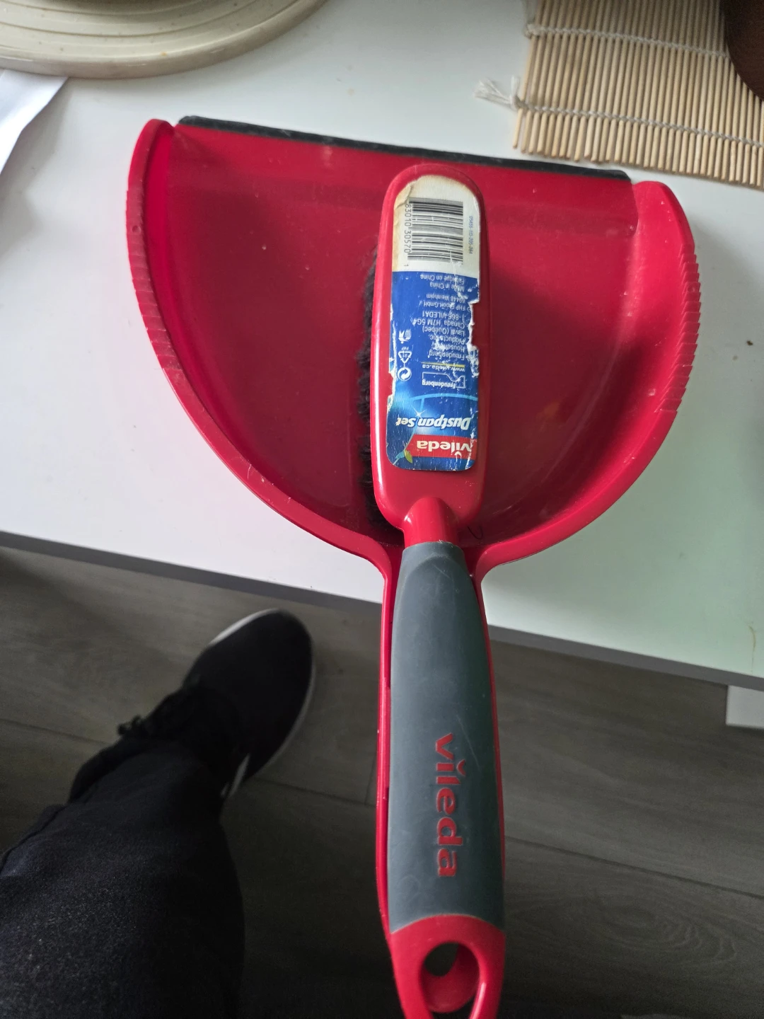 Vileda Dustpan and Brush Set - photo 4