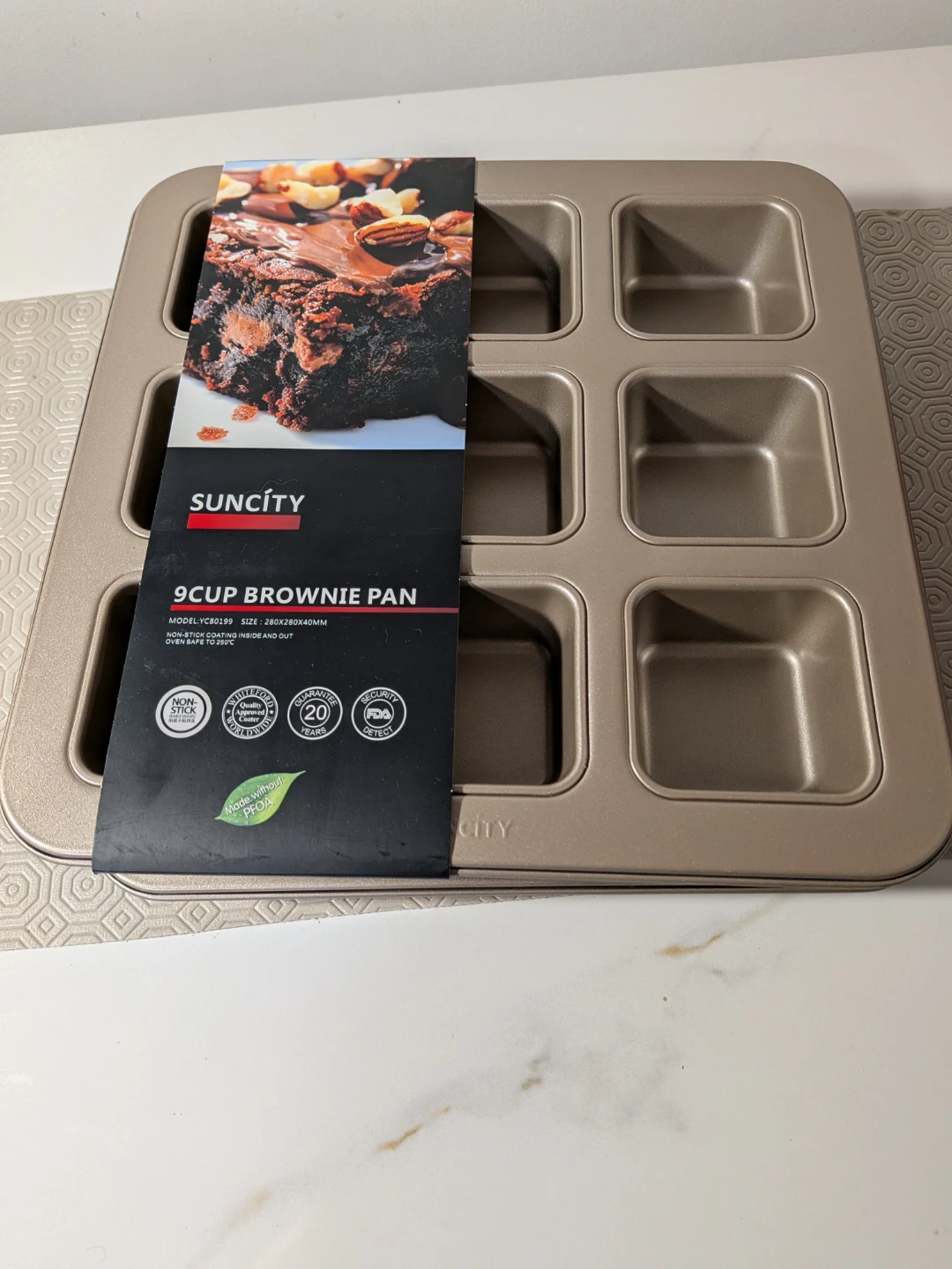 Suncity 9-Cup Brownie Pan