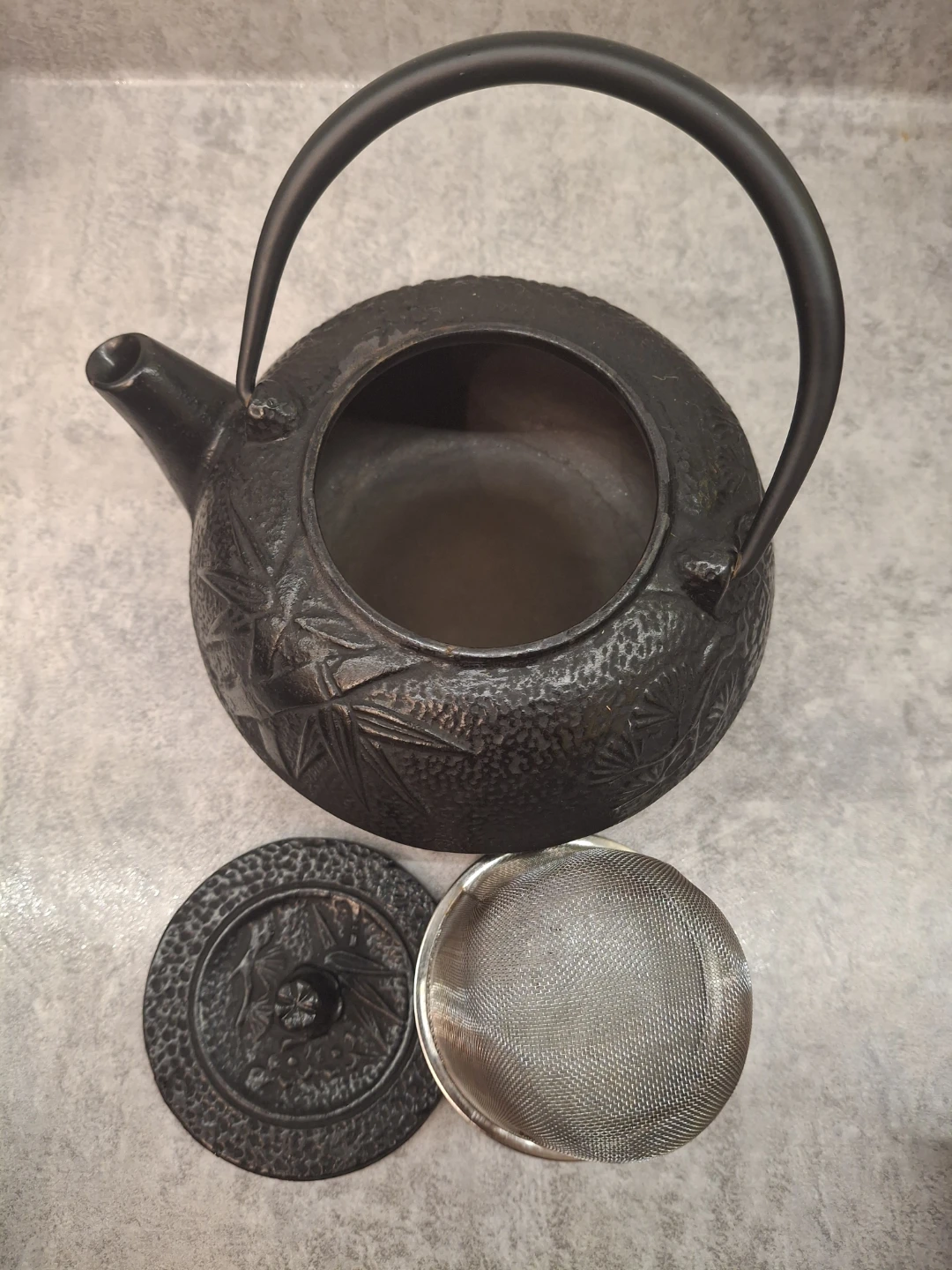 Cast Iron Teapot with Bamboo Design - photo 2