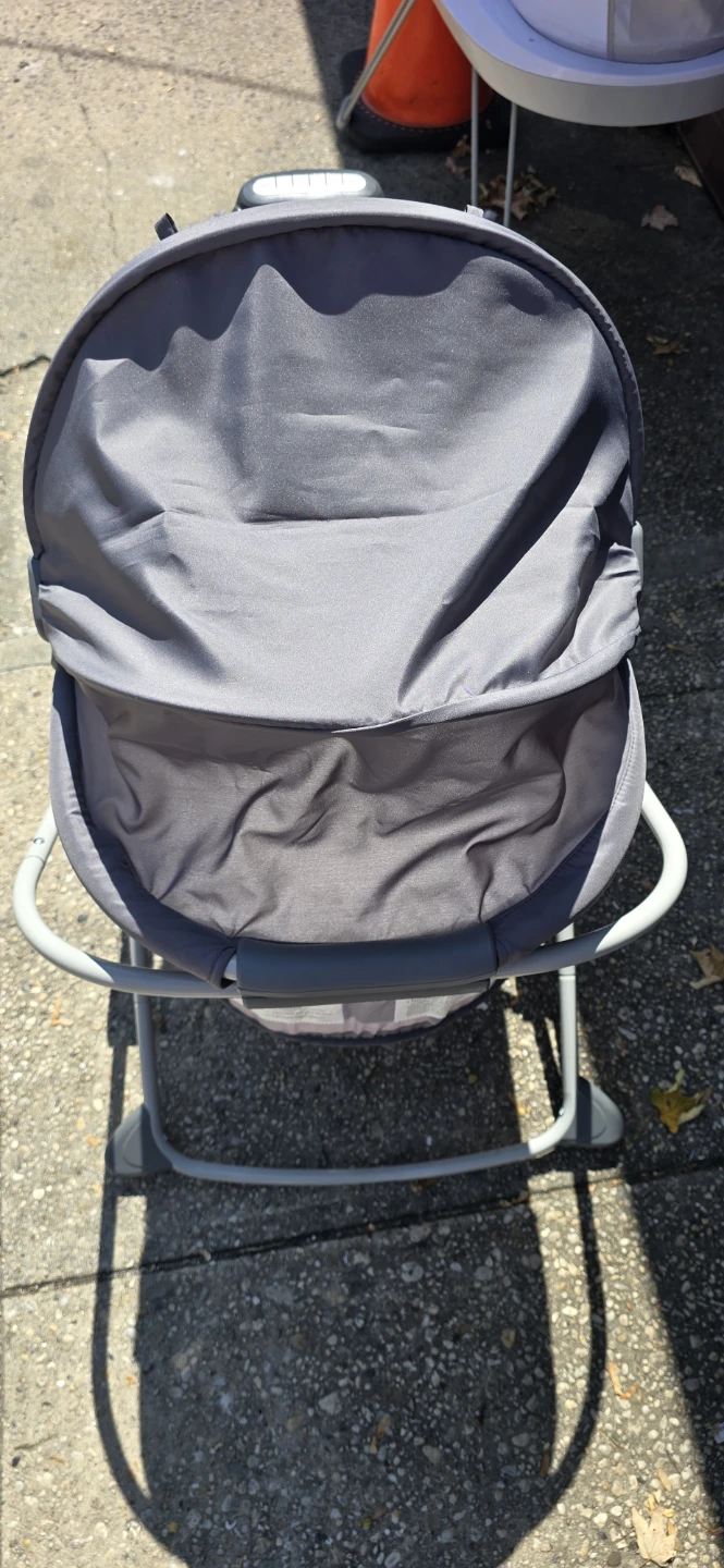 Fisher-Price Soothing Motions Bassinet - photo 2
