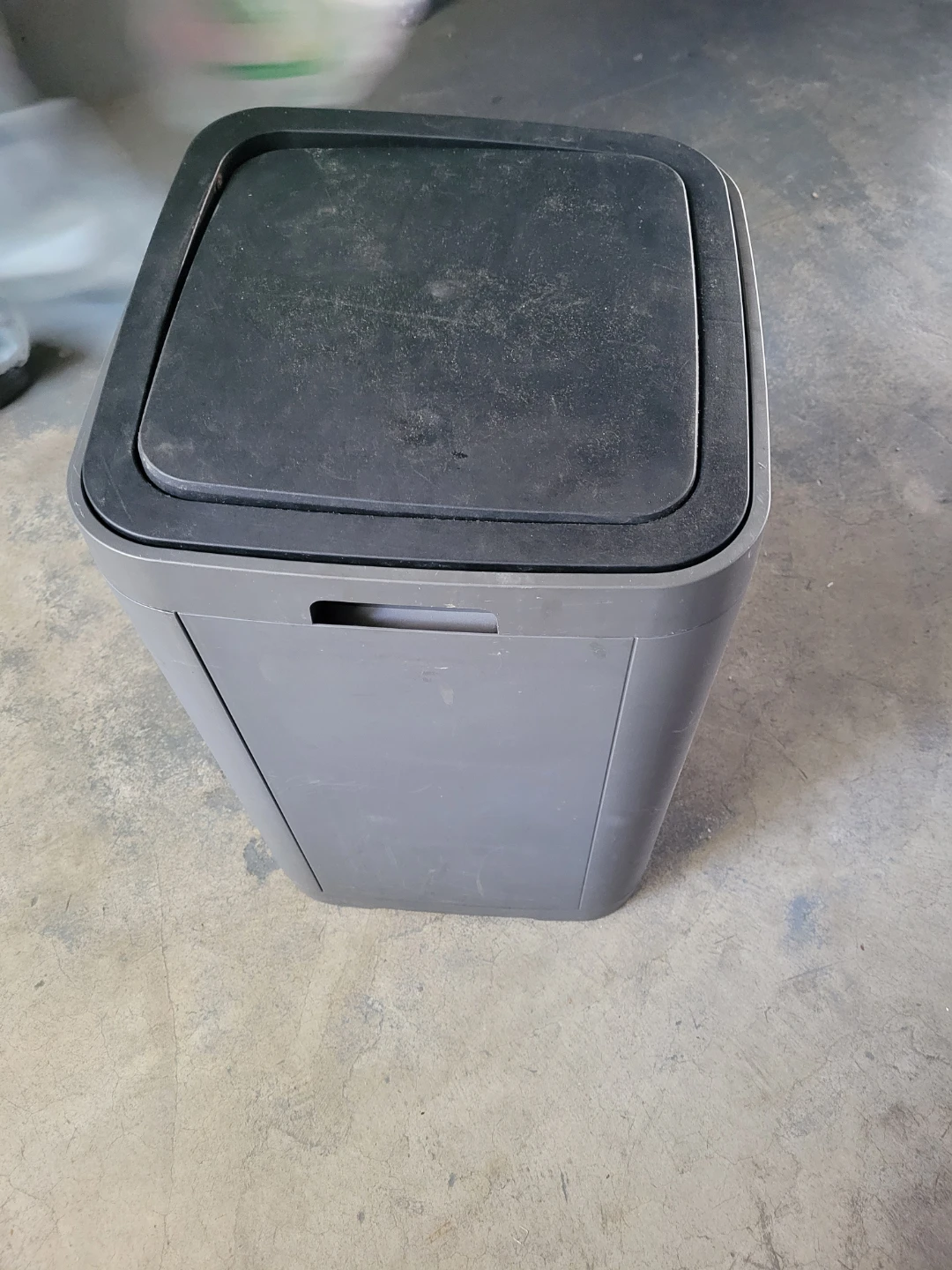 Gray Plastic Trash Can - photo 3