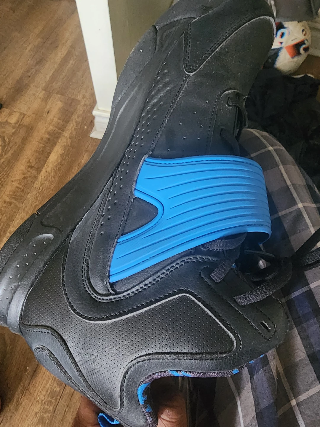 AND1 Men's Basketball Shoes - photo 2