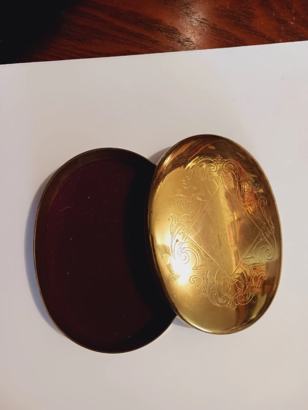 Gorgeous Williamsburg Brass Trinket Box - photo 3