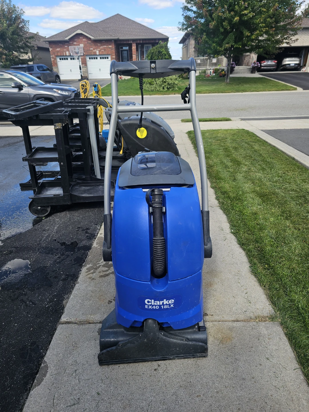 Clarke EX40 18LX Carpet Extractor - photo 2