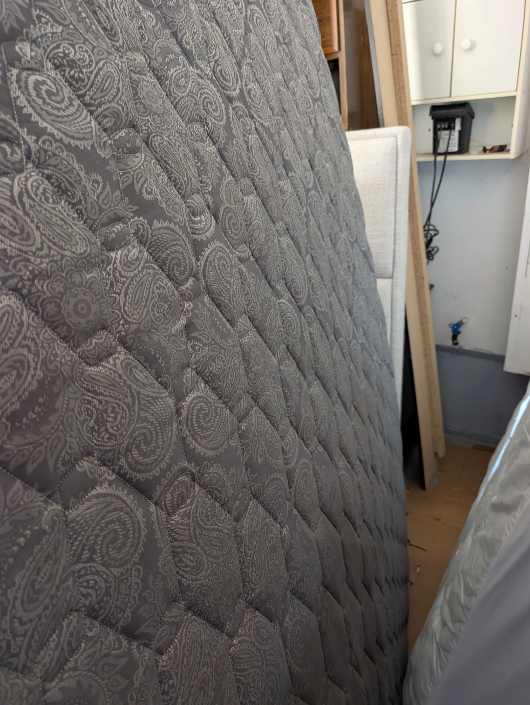 Queen size Double Sided Mattress 10" thick
