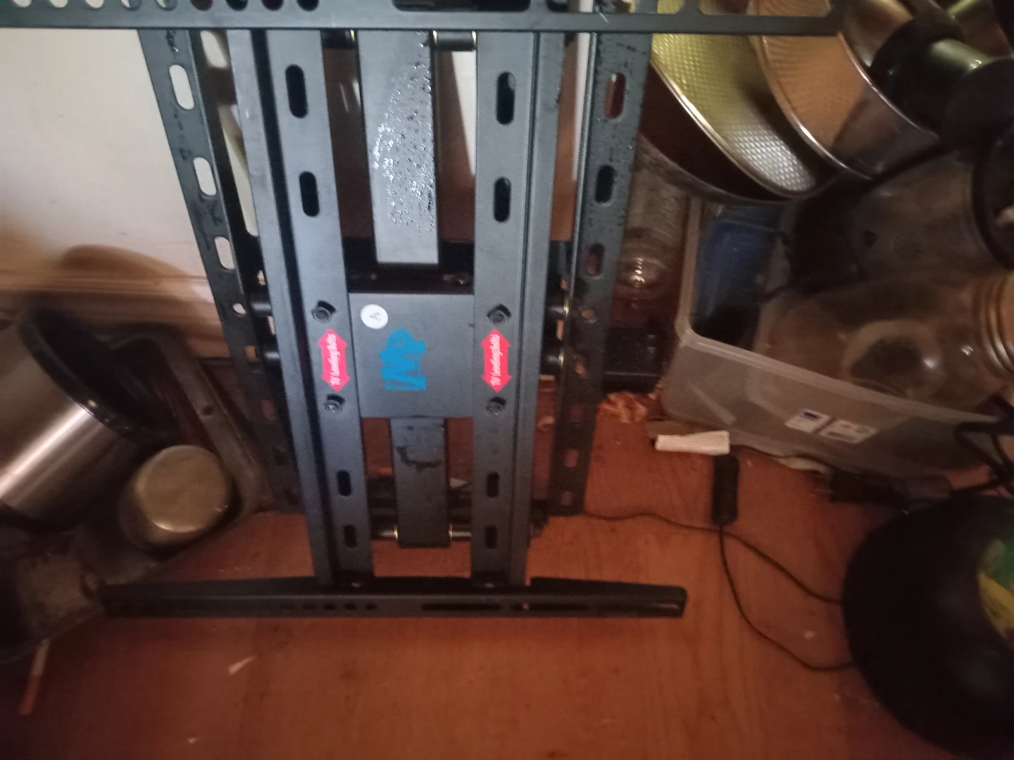 Full Motion Articulating TV Wall Mount