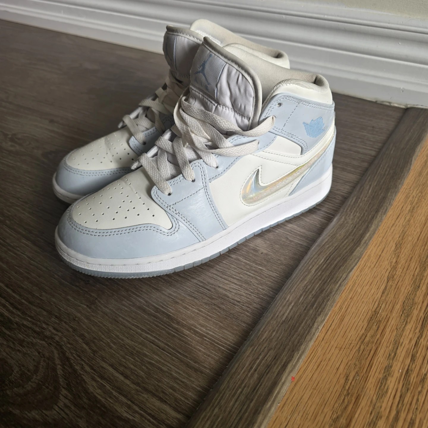 Jordan Mid Sneakers - Light Blue / White